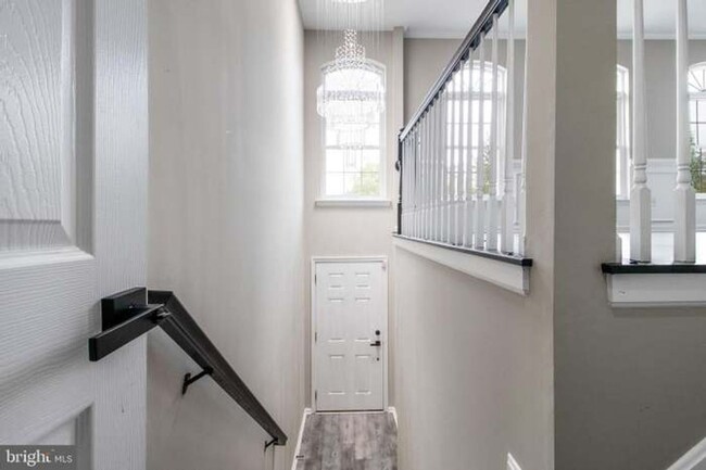 Building Photo - Charming 3BR, 2.5bath Townhome in Waldorf