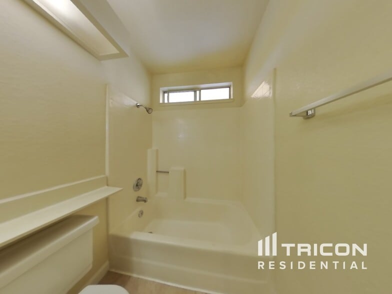 Building Photo - 217 Sunhaven Dr