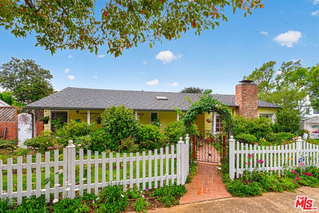 Building Photo - 16036 W Junaluska Way