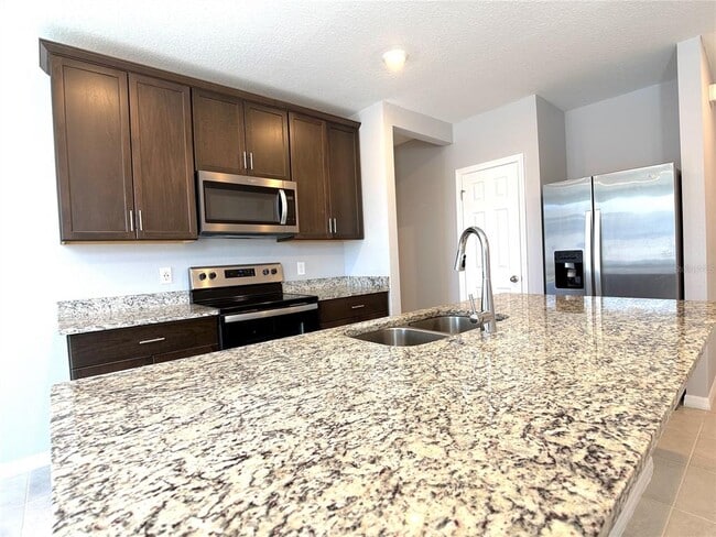 Building Photo - 3063 Laurel Oak Ln