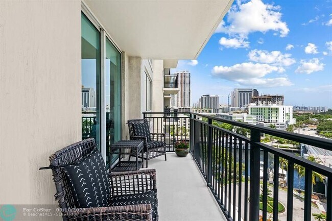 Building Photo - 600 W Las Olas Blvd