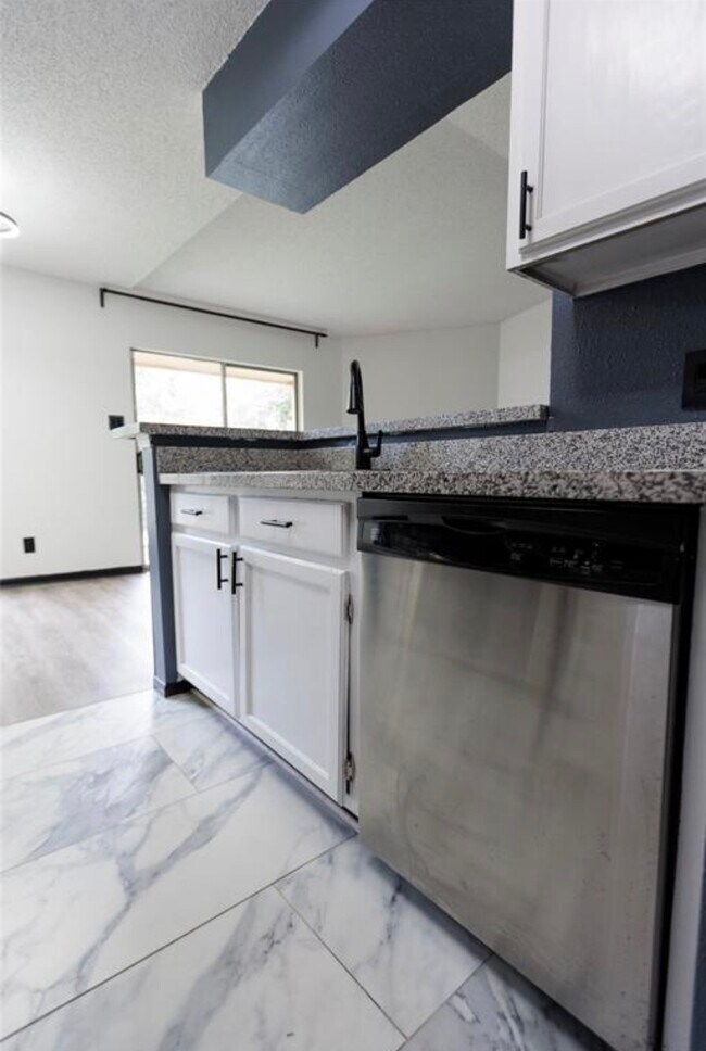 Building Photo - 2120 El Paseo St