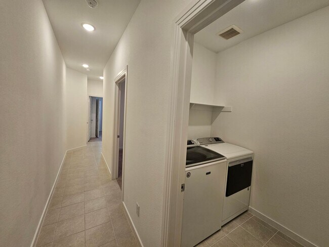 Building Photo - Available now ready for immediate move in  Heartland, TX