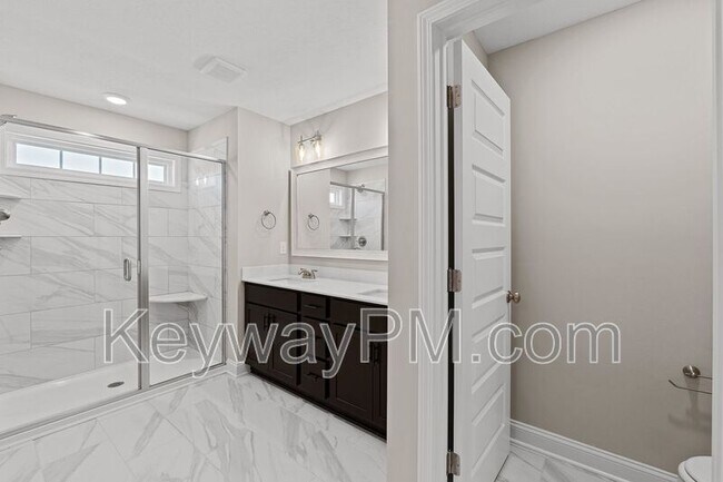 Building Photo - 2024 Denmark Ave SE