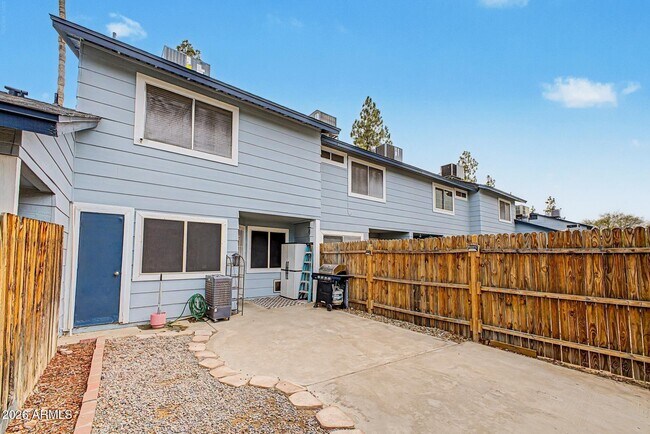 Building Photo - 10100 N 89th Ave