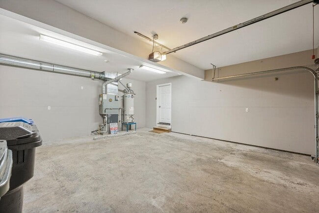 Building Photo - Spacious Sunrise Home for Rent in Puyallup...