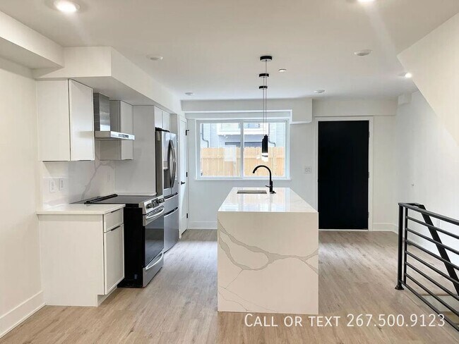 Building Photo - 2605 E Boston St