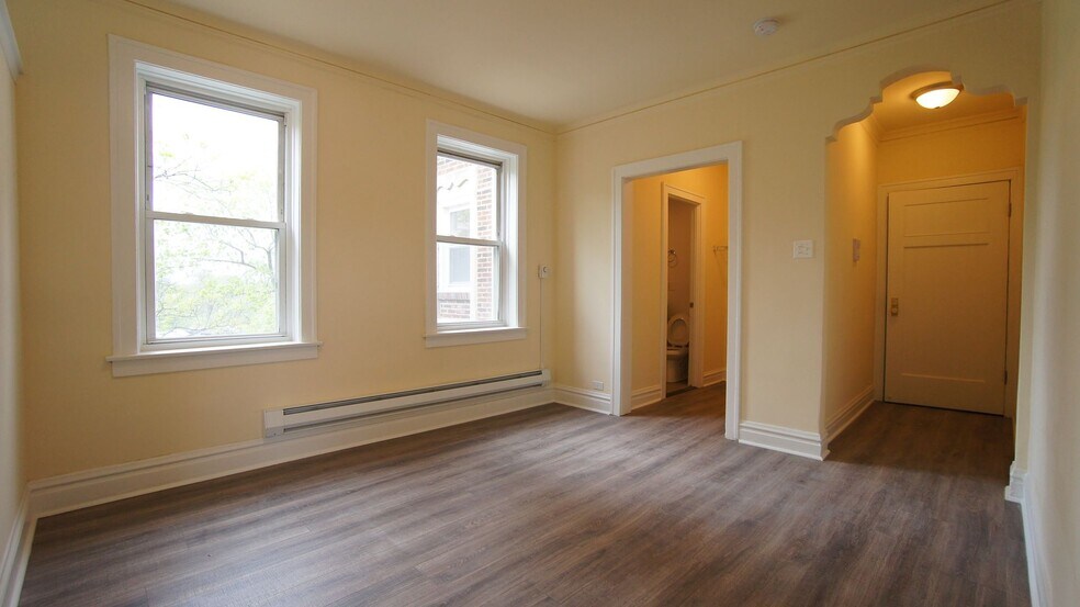 Primary Photo - 2934 W Palmer St