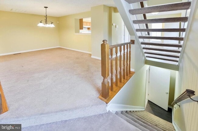Building Photo - 81 Stoneshire Dr