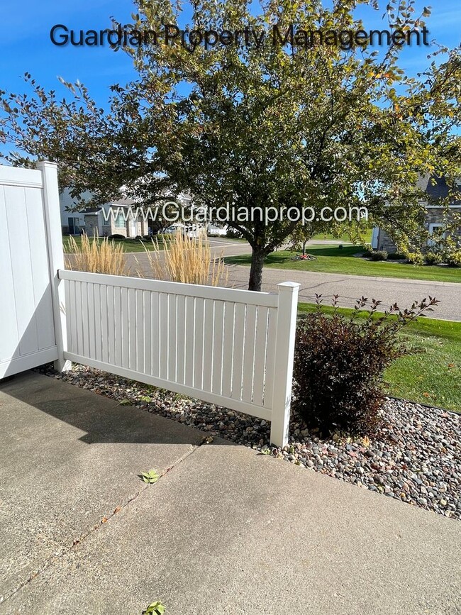 Building Photo - Lakeville Town Home, Available Now, 2 Car ...