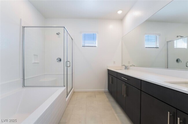 Building Photo - 1049 Strada Tortona