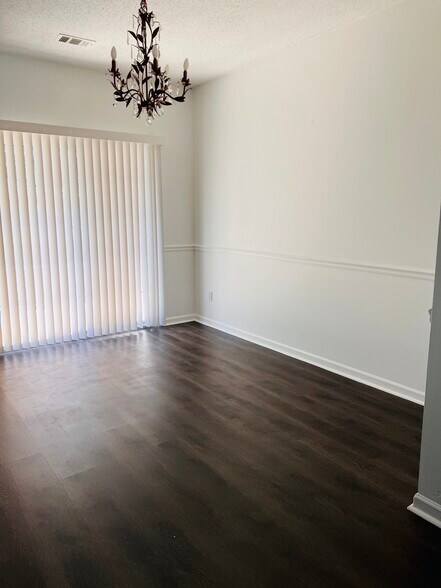 Dining Area - 2623 Ashleigh Ln