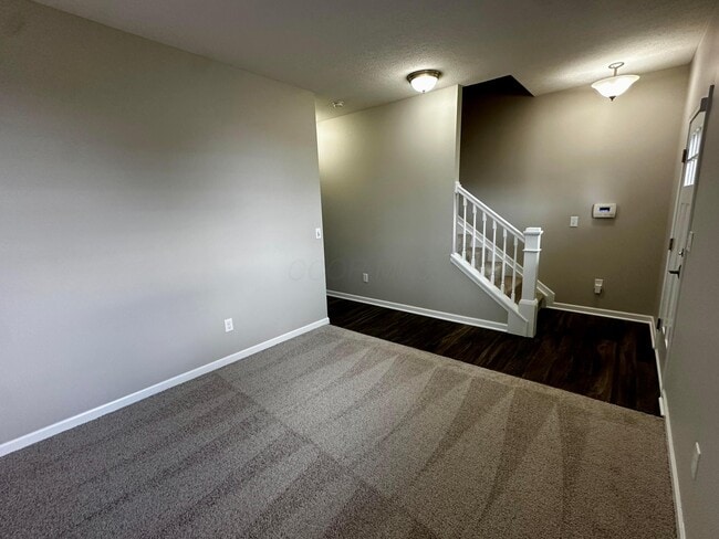 Building Photo - 2195 Holiday Valley Dr