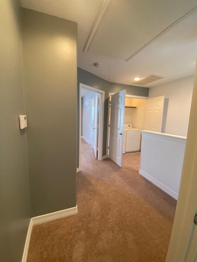 Building Photo - 3710 Sherwood Ln