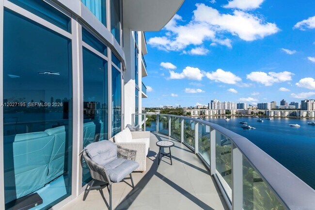 Building Photo - 17301 Biscayne Blvd