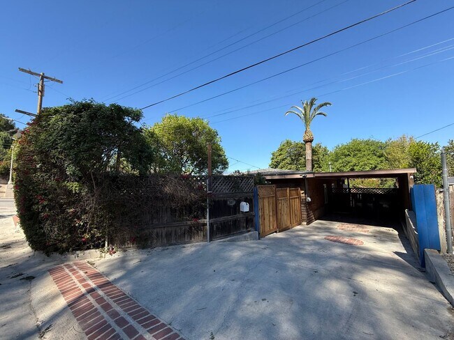 Building Photo - 507 Pullman St