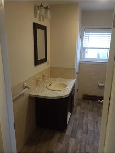 Building Photo - 24 Waterman St