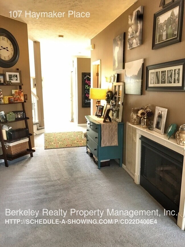 Building Photo - 107 Haymaker Place