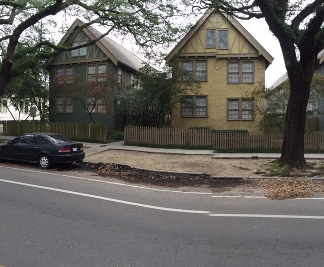 Primary Photo - 910 S Carrollton Ave