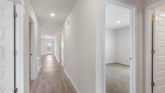 Building Photo - 7208 Madison Sq Dr