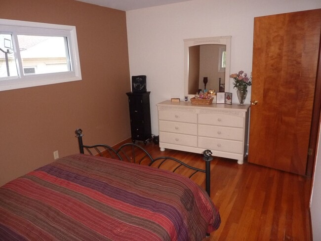 Building Photo - Mayfield Hts Ranch for Rent