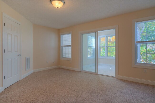 Building Photo - Available for the 2026-2027 lease term.