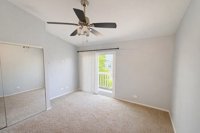 Building Photo - 2624 Prairieview Ln S