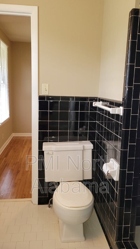 Building Photo - 6408 Robinhood Ln NW
