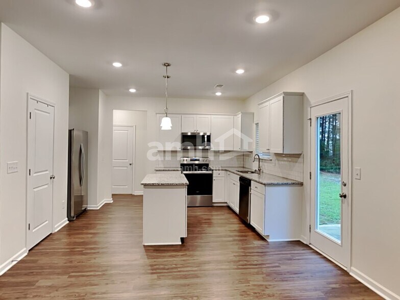 Building Photo - 32 Landsdown Xing