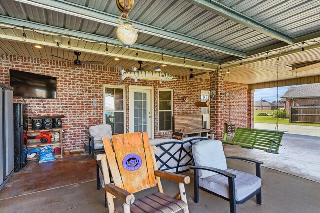 Building Photo - 1782 N Gabriel Square