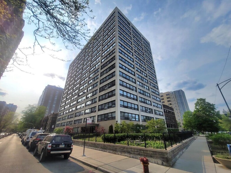 Primary Photo - 4180 N Marine Dr