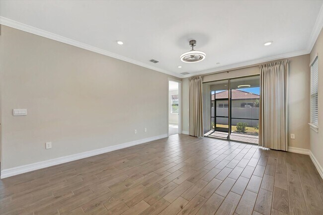 Building Photo - 3Bed/2Bath in Gated Community of Nokomis + 2-Car Garage