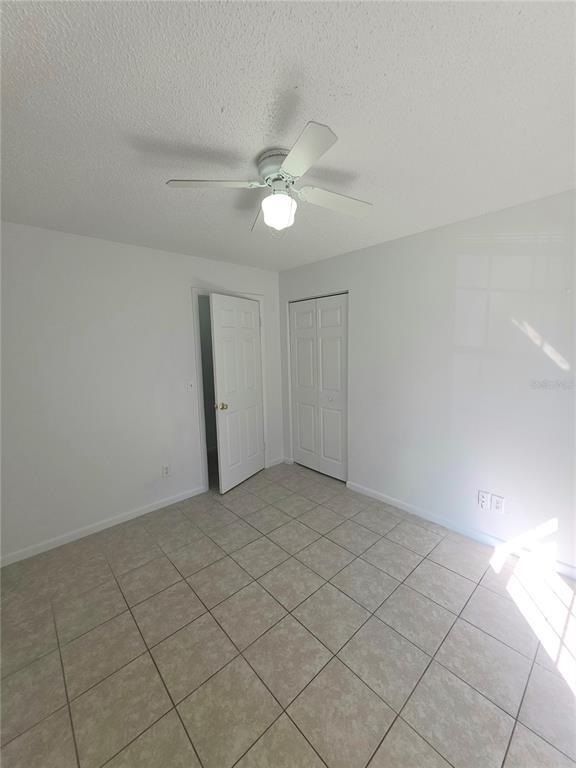 Building Photo - 2213 NE 36th Pl