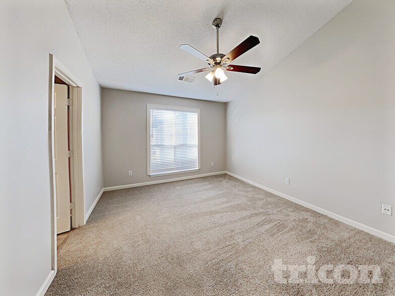 Building Photo - 947 Chase Trail