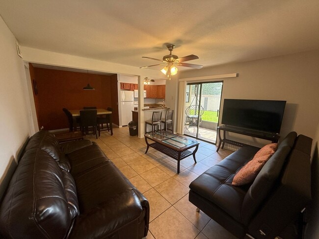Building Photo - Adorable 1 Bed 1 Bath Winter Park Condo