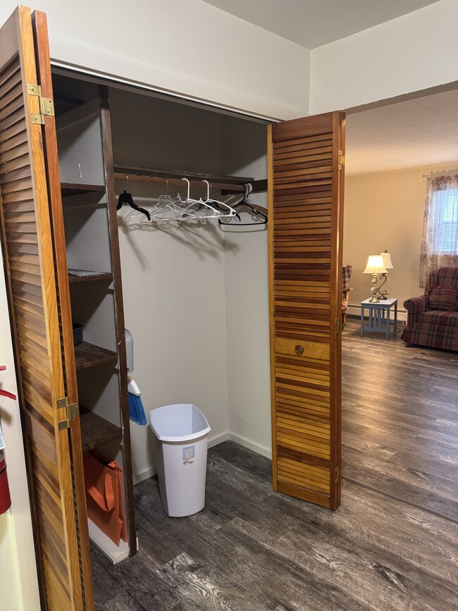 Building Photo - Waterville Post Office