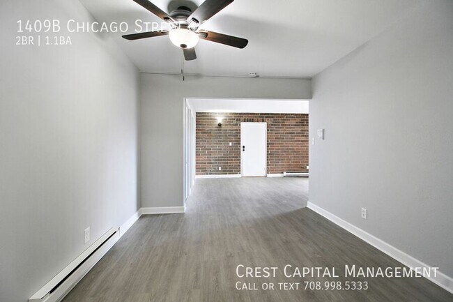 Building Photo - 1407B E Chicago St-5