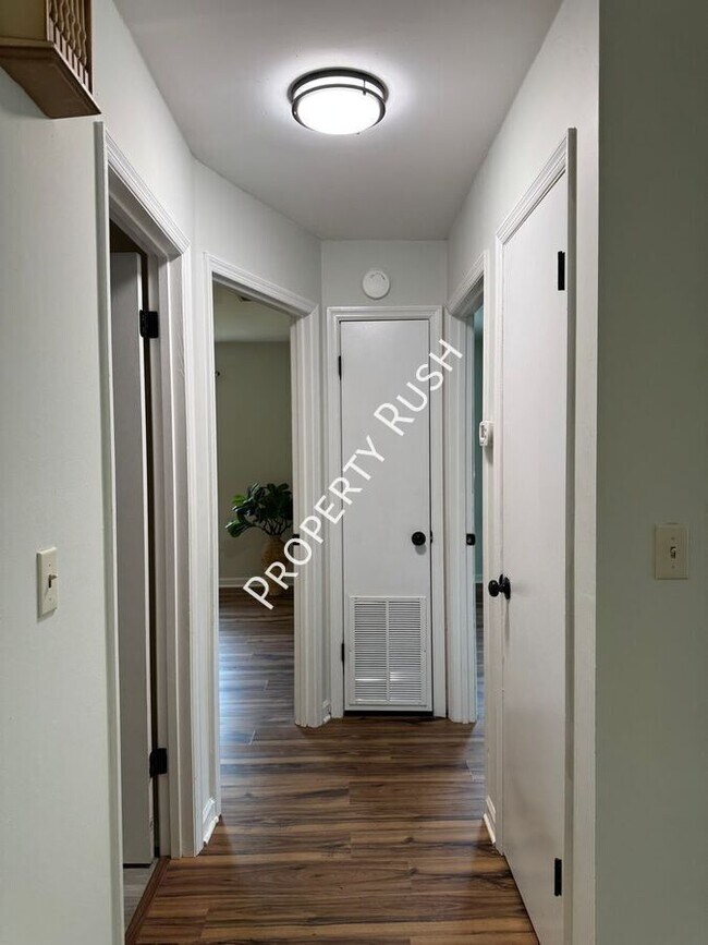 Building Photo - 8740 Millard Lee Ln