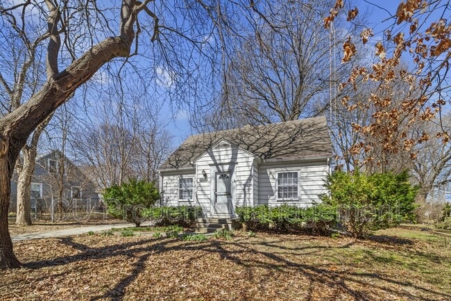 Building Photo - 208 Arcadia Dr