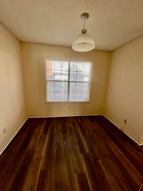 Building Photo - 600 Bagby Ave