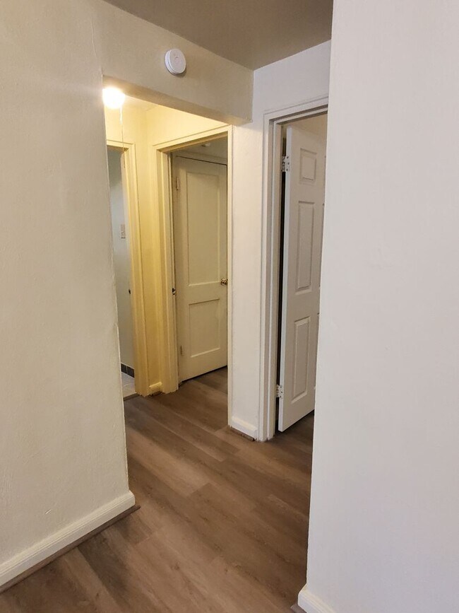 Building Photo - REV5214#A-EA