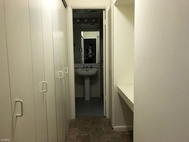 Building Photo - 606 Cooper Landing Rd