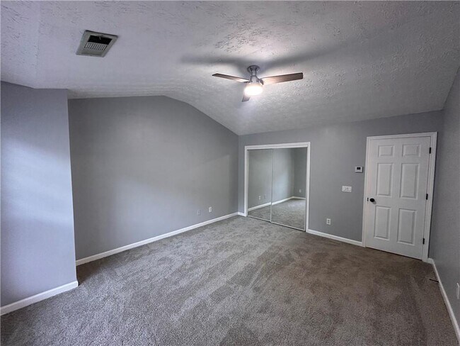 Building Photo - 2025 Austin Park Cir