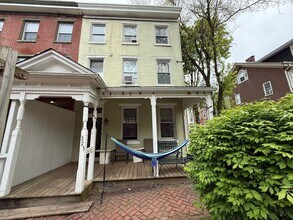 Building Photo - West Chester Student Rental | 3B/1B, Great Location, Available 6/15