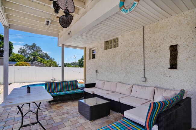 Building Photo - 1826 58th St S