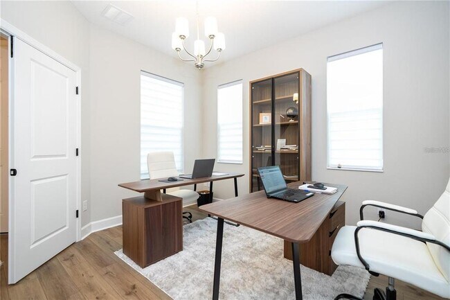 Building Photo - 5090 Shady Pnes Dr