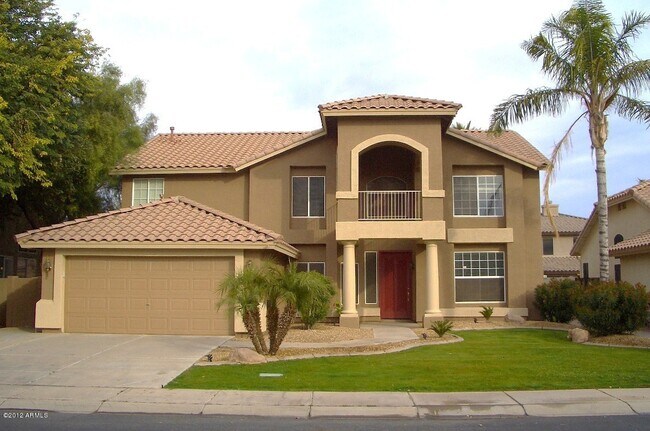 Building Photo - 454 E Baylor Ln
