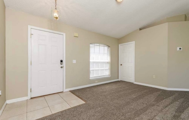 Building Photo - 693 Mercado Ct