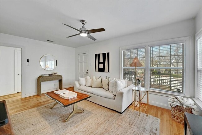 Building Photo - 5313 Avenue F