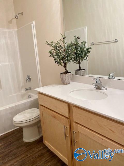 Building Photo - 110 Pointe Haven Ct